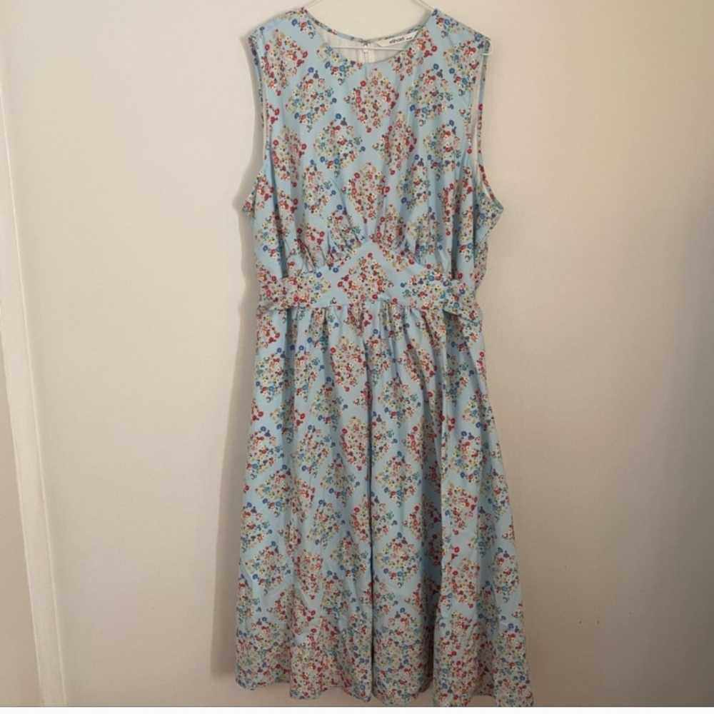 The Prettiest Dree in the World, Eshakti dress Blue with Flowers size 4X, EUC